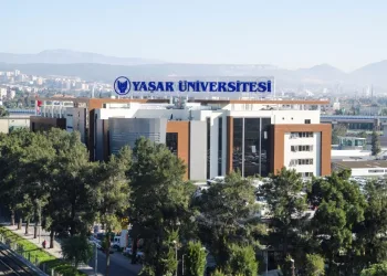 Yaşar Üni̇versi̇tesi̇nden Doktora Öğrenci̇leri̇ne Tam Burs Fırsatı