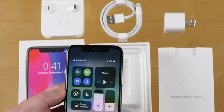 iPhone 12 büyük bir eksiklikle geliyor