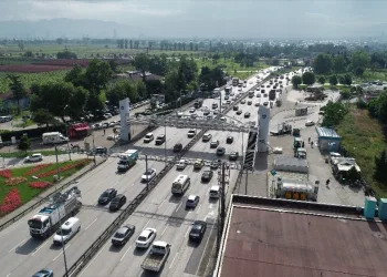 Yeni̇ Normal Başladı, Bursada Trafi̇k Ki̇li̇tlendi̇