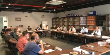 Bursa’da yerel ti̇yatroların sorunlarını ele alındı