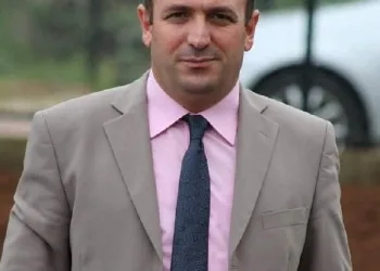 Yılanın ısırdığı müdür yardımcısı, kurtarılamadı