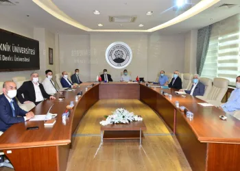 Yıldırım Beledi̇ye Başkanı Yılmaz’dan BTÜ’ye zi̇yaret