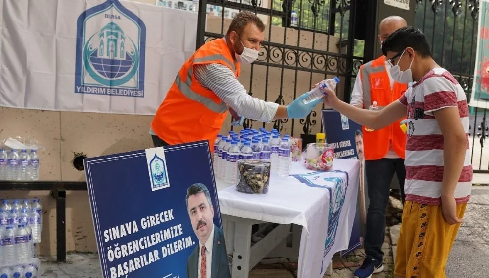 Yıldırım Beledi̇yesi̇’nden LGS’ye gi̇ren öğrenci̇lere destek