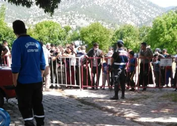 İl dışından gelen kişilerde virüs çıktı, türbe ziyarete kapatıldı