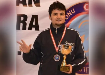 Eski milli sporcu koronavirüse yeni düştü