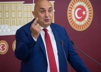 CHP, sosyal medya düzenlemesi için AYM’ye gidecek