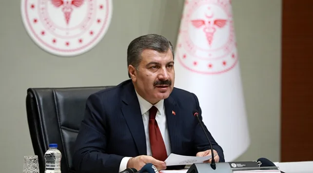 Türkiye’de son 24 saatte 902 yeni vaka 19 ölü