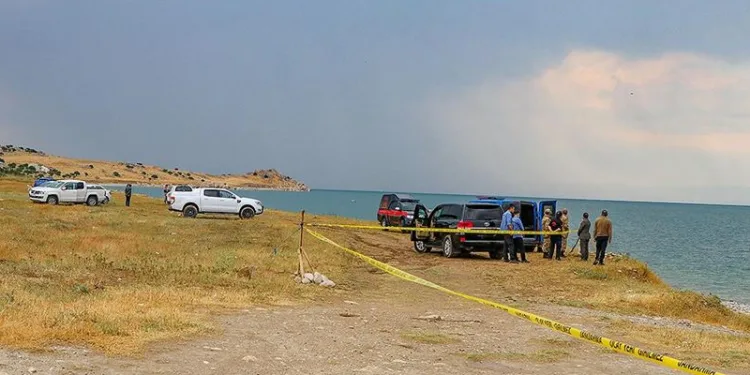 Van Gölü’nden batan tekneden bir acı haber daha