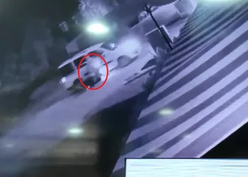 Bursa’da 1’i ağır 2 kişinin yaralandığı kaza kamerada