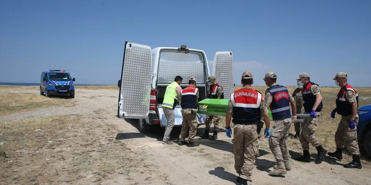 Van Gölü’nde bir kişinin daha cesedine ulaşıldı