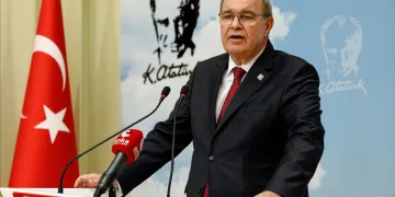 CHP Parti Sözcüsü Öztrak gündemi değerlendirdi