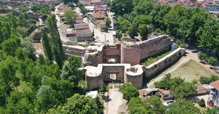 İznik’in 2000 yıllık tarihi ayağa kalkıyor