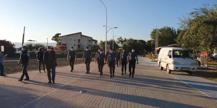 Gemlik’te 300 polisle asayiş uygulaması