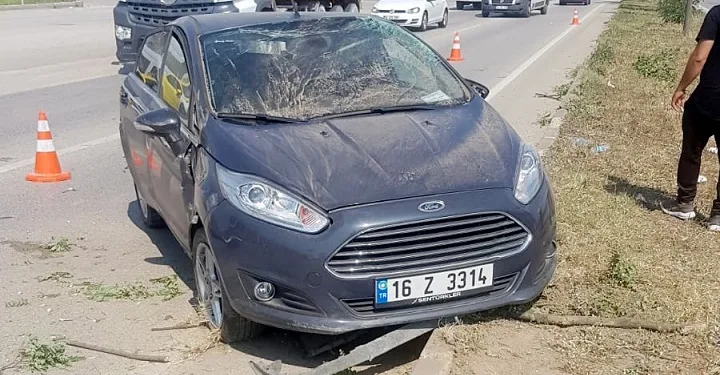 İnegöl’de iki araç çarpıştı: 2 yaralı