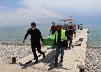 Van Gölü’nde 2’si çocuk 5 ceset daha çıkarıldı