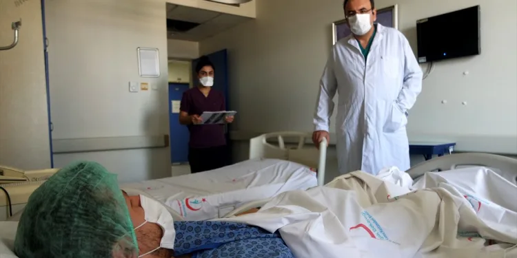 Bursa’da virüse yakalanan doktor yaşadıklarını anlattı