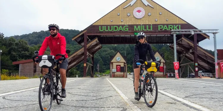 Barselona’dan Bursa’ya pedal çevirdiler