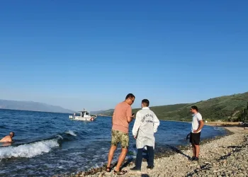 İznik Gölü’nde can pazarı! Kayıp 2 kişi aranıyor