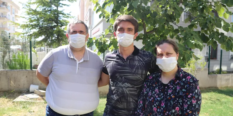 Sınavda birinci olduğunu Bursa’da öğrendi
