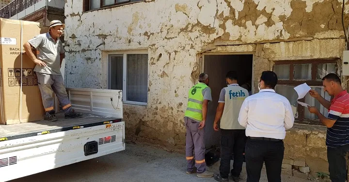 Kestel’deki sel mağdurlarına beyaz eşya desteği
