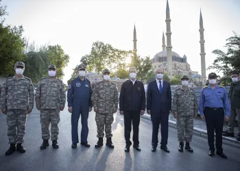 “Yunanistan ile toplantı yapmayı bekliyoruz”