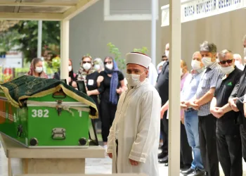 Kalbine yenik düşen genç avukat Bursa’da toprağa verildi