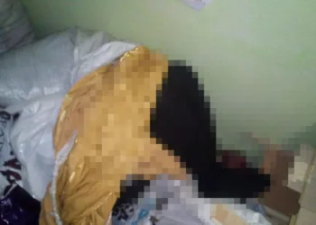 El ve ayakları bağlanarak öldürülen anne kızın davasına devam edildi