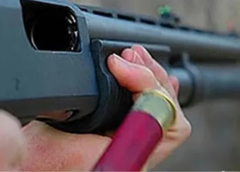 13 yaşındaki dedesinin tüfeğiyle oynarken kendini vurdu