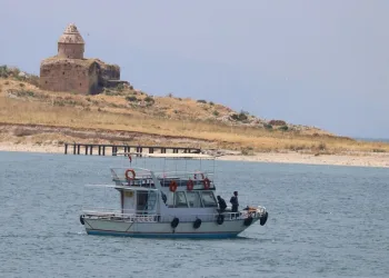 Van Gölü’nde 3 ceset daha bulundu
