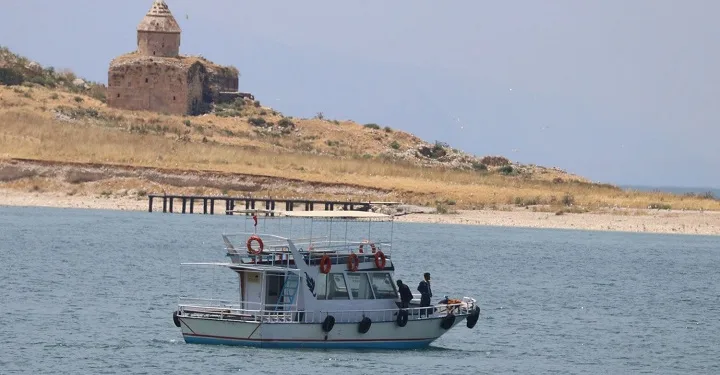 Van Gölü’nde 3 ceset daha bulundu