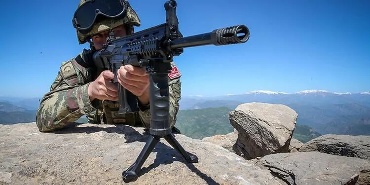 Hakkari’de 2 terörist etkisiz hale getirildi