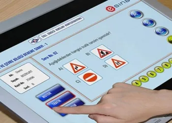 2 yılda 20 kişinin yerine ehliyet sınavına girdi