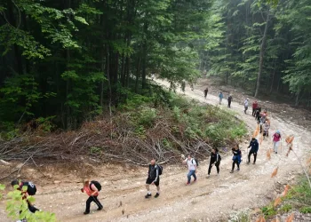 İnegöl’de 15 Temmuz’u anma doğa yürüyüşü düzenlendi