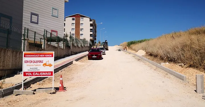 Osmangazi çalışıyor, kaldırımlar güzelleşiyor