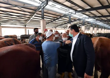 Kurban Pazarı’nda ilk pazarlık Başkan Dündar’dan