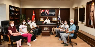 LGS şampiyonları Başkan Kanar’ı ziyaret etti