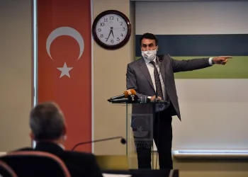 Dündar’dan CHP’li Meclis üyesi için suç duyurusu