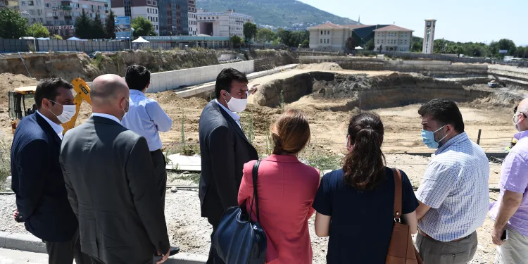 BTÜ’den Osmangazi Meydanı’na tam not