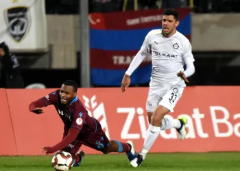 Altaylı Cenk Lyon’a yakın