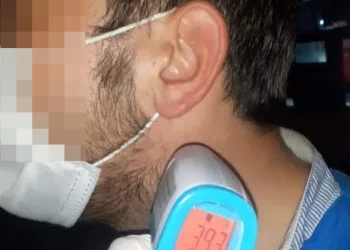 Ateşi yüksek çıkan yolcusu, virüs şüphesiyle hastaneye kaldırıldı
