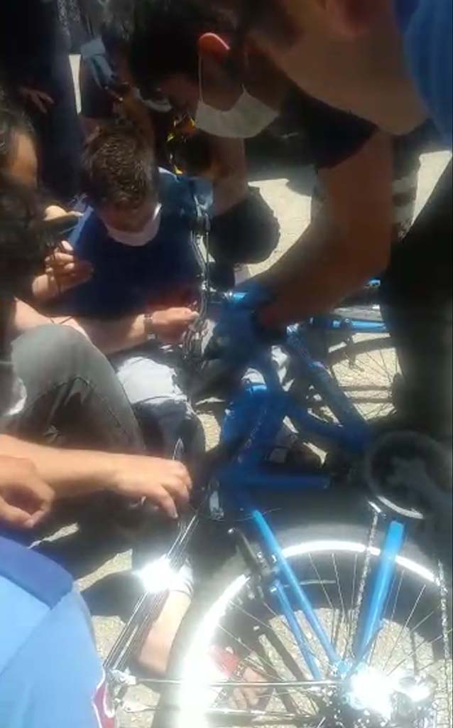 Bursa'da akılalmaz kaza! Bisikletin direksiyonu bacağına saplandı