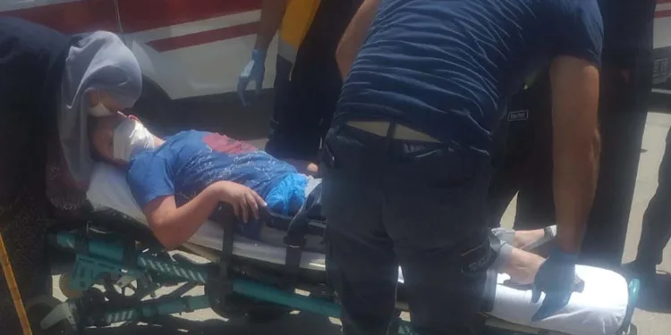 Bursa’da akılalmaz kaza! Bisikletin direksiyonu bacağına saplandı