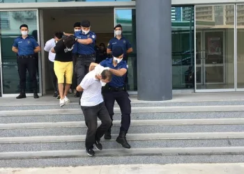 Bursa’da uyuşturucu operasyonu: 10 gözaltı