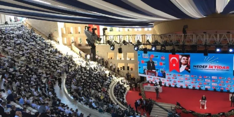 CHP Kurultayı’nda oy verme işlemi başladı
