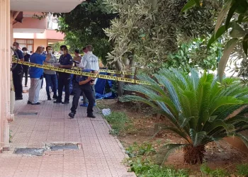 Kan donduran olay! Önce bebeğini sonra kendini attı