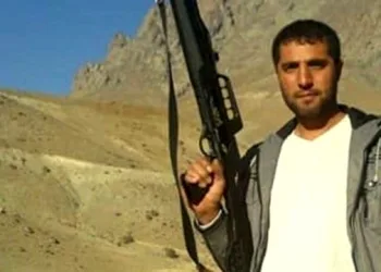 Eşini defalarca bıçakladı, polisi arayıp intihar etti dedi
