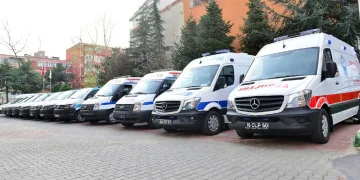 Virüse karşı ambulanslar dezenfekte ediliyor