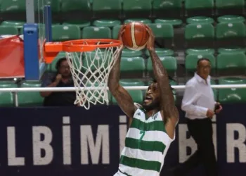 Perry Jones ile yeniden anlaşıldı
