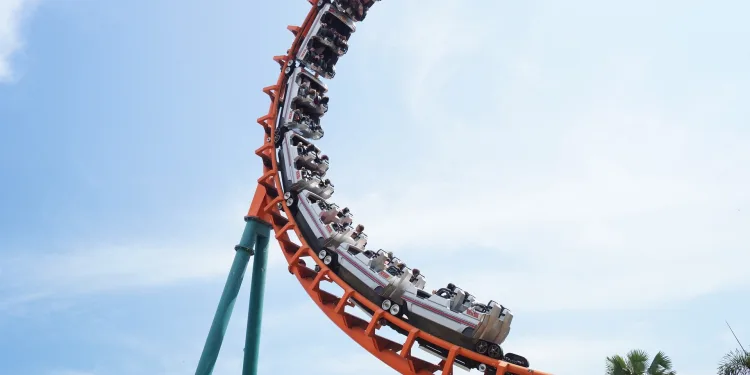 Lunaparktaki hız treninden düşen kadın hayatını kaybetti