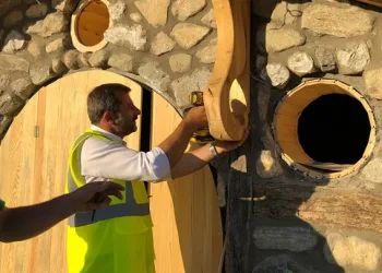 Sanatkar Başkan’dan ‘Hobbit Evleri’